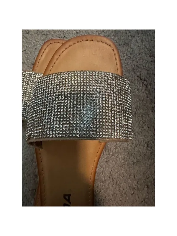 ☘️☘️☘️Women's Soda Rhinestone Slide Sandals Silver Size 8.5 Casual Flats☘️☘️☘️ - Image 5