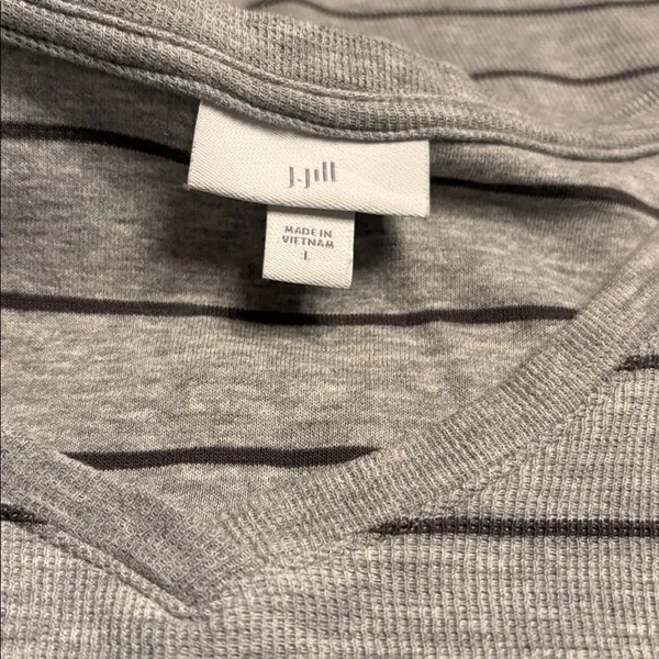 J. Jill women’s ribbed textured V neck tunic top gray patch pockets striped Sz L - Image 4