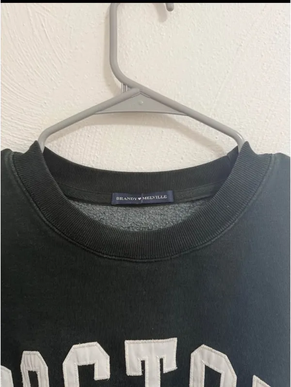 Boston Crewneck Brandy Melville Oversized - Image 3