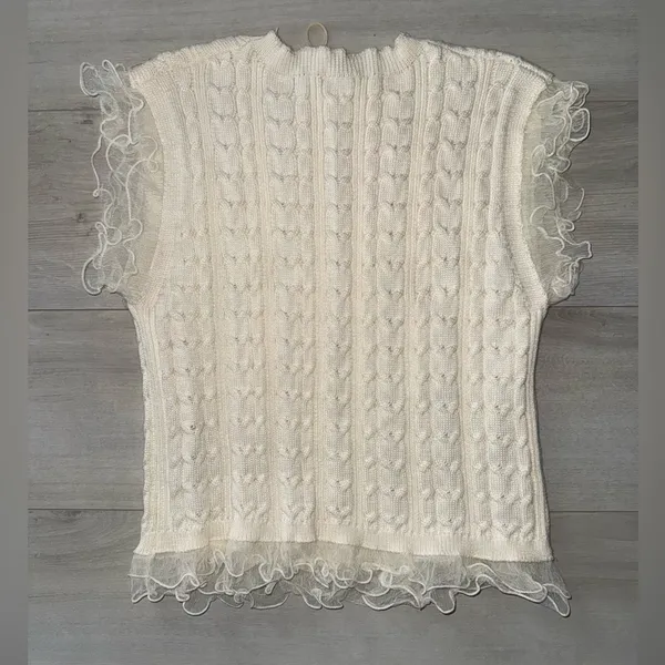 NWT Bibi Cream Cable Knit Top with Layered Chiffon Edges size medium White - Image 6