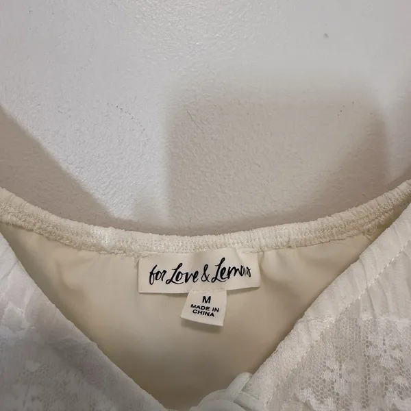 For Love & Lemons Posie White Lace Pleats V-Neck Crop Top Size Medium‎ - Image 4