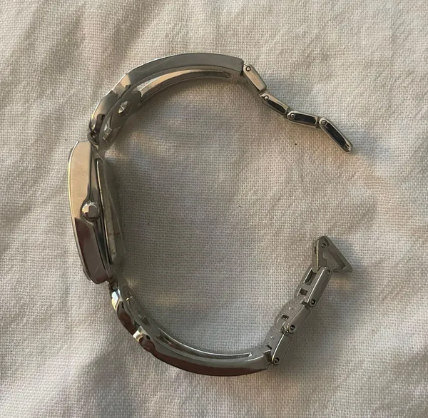 Women's Quartz Watch Crystal Embellished Silver Tone Bracelet Band FMDCT301A. Needs Battery. - Image 5
