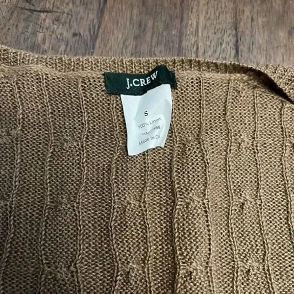 J. Crew Lightweight V - Image 4