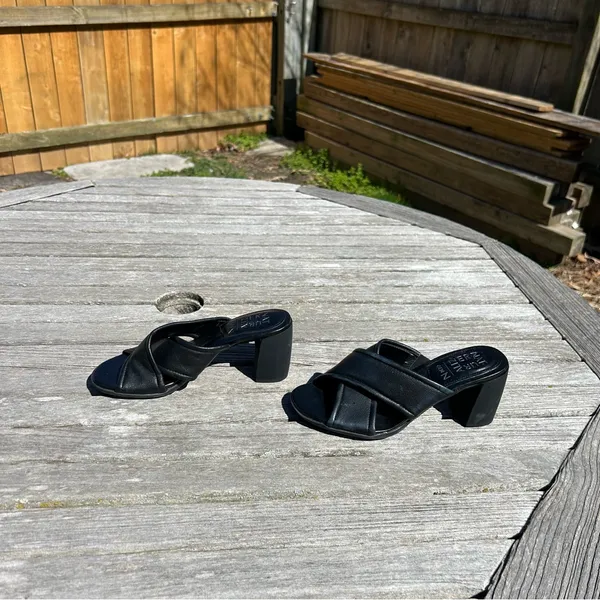 Naturalizer Genn Rhythm Black Criss Cross Strap Block Heel Sandals size 5.5‎ - Image 3