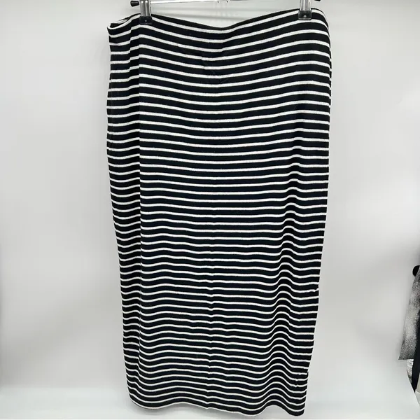 Old Navy Black and White Striped Jersey Knit Pencil Skirt-Size L - Image 4