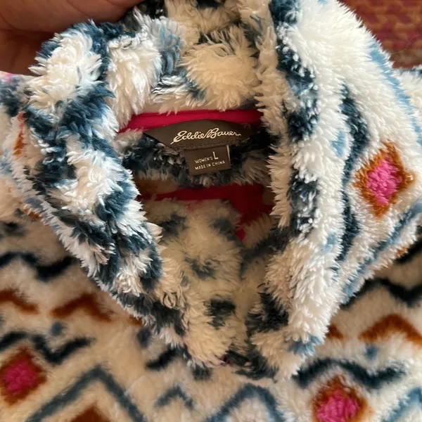 Eddie Bauer Geometric Tribal Print Plush Fleece Quarter Zip Pullover Apres Ski - Image 4