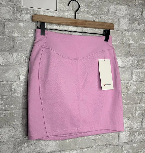 Lululemon Scuba High Rise Mini Skirt NWT Size Small (VITP) Pink LW8ALSS - Image 2