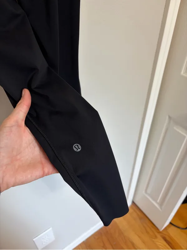 Lululemon Base Pace High-Rise Tight 25" in Black - Size 4 - Image 5