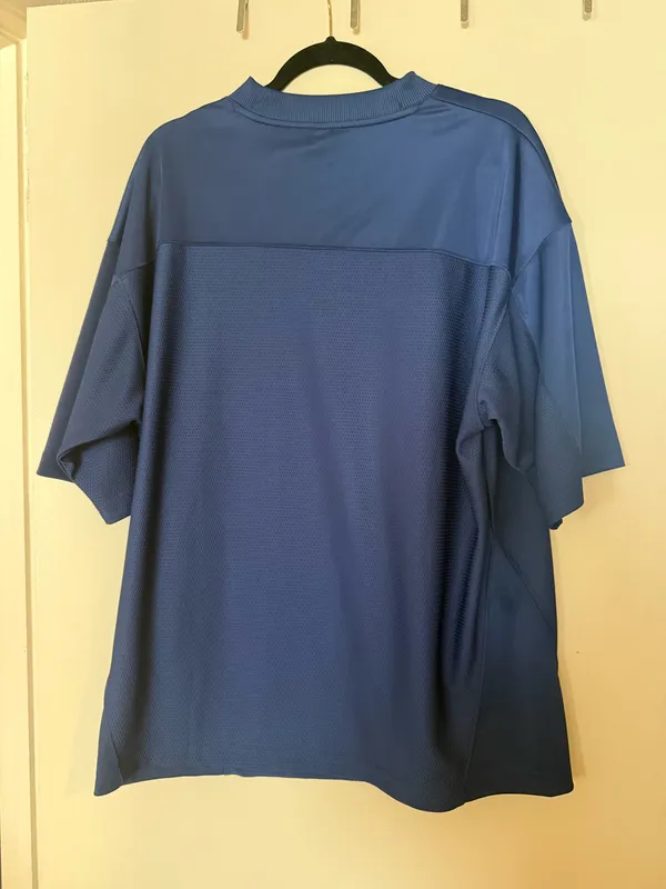 Oversized V-Neck T-Shirt with Oner Graphic - Image 3