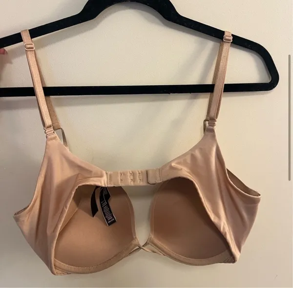 Victoria's Secret Plunge Bombshell Bra Push-Up - Image 4