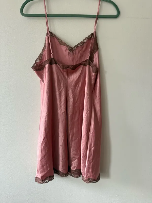 Victoria's Secret Pink Slip with Brown Lace Trim - Image 4