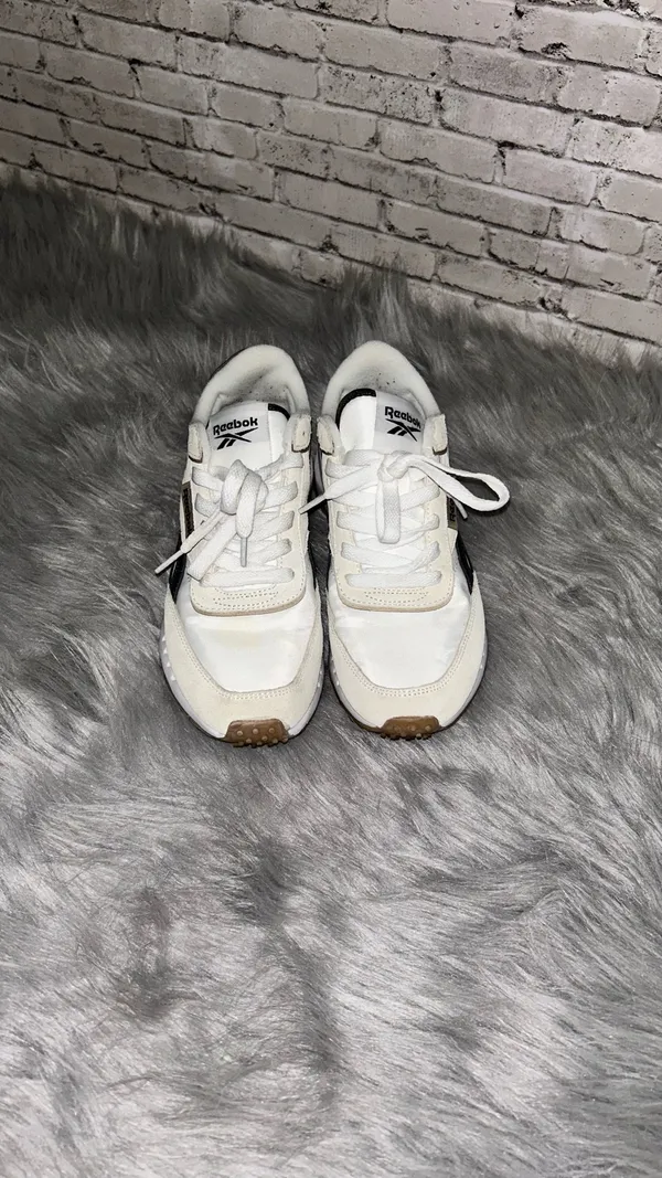 Reebok Sneakers - Image 2