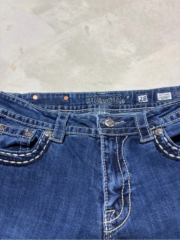 Miss me boyfriend capri jeans bejeweled pockets 28 - Image 3
