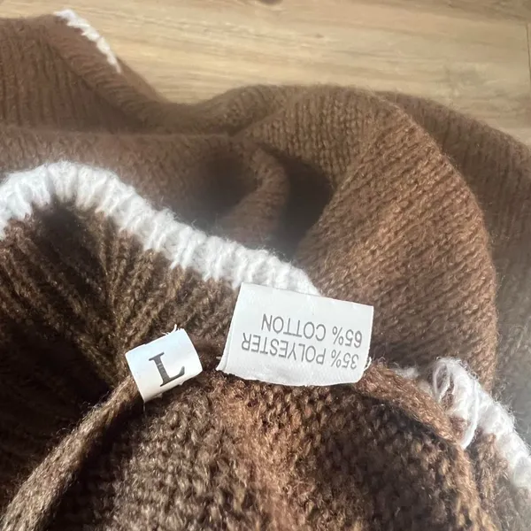 Brown and white knitted sweater with a retro vibe #227 - Image 3