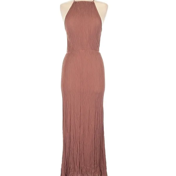 Forever 21 woman’s tan Maxi Dress Size small - Image 2