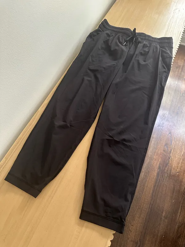 Lululemon Namaskar Crop Black 4 - Image 2