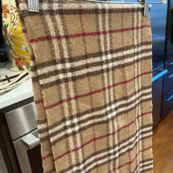 Burberry cashmere shimmer scarf woman’s - Image 2