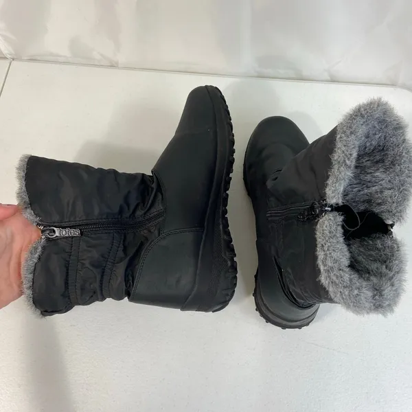 Totes‎ women's Rikki waterproof black faux fur lined zip snow winter boots shoes - Image 5