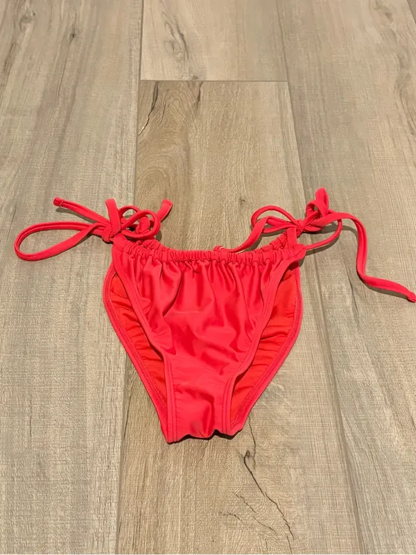 Wild Fable high‎ leg cheeky tie bikini bottoms red size medium - Image 3