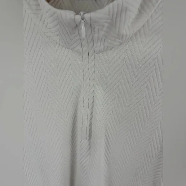 J.McLaughlin white dashing herringbone quarter zip pullover women’s size M - Image 5