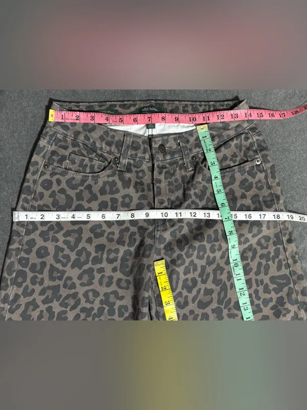 Wild Fable Taupe and Black Leopard Wide-Leg Jeans Size 0/R - Image 3