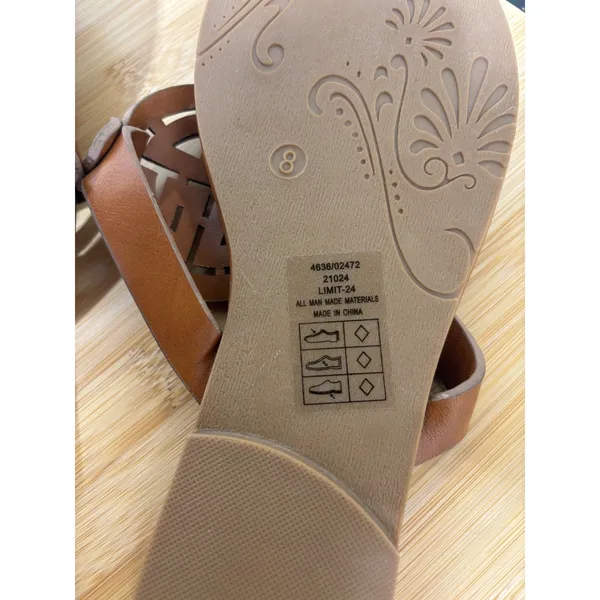 Pierre Dumas Thong Sandal Size 8 Limit-24 Cognac Brown Gold Medallion Flat - Image 7