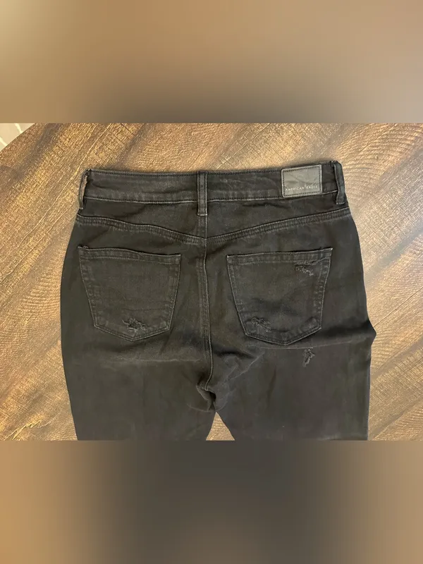 American Eagle Black Distressed Mom Jeans Size 4 - Image 11