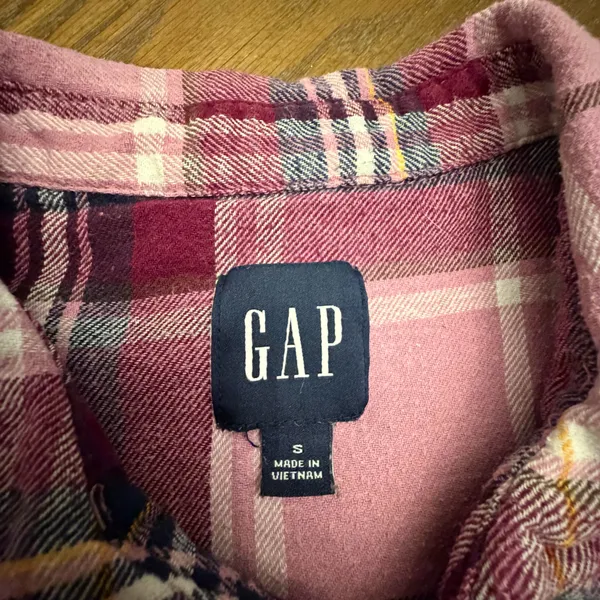 Women’s Eddie Bauer Cotton Pink Plaid Flannel shirt Size Small - Image 4