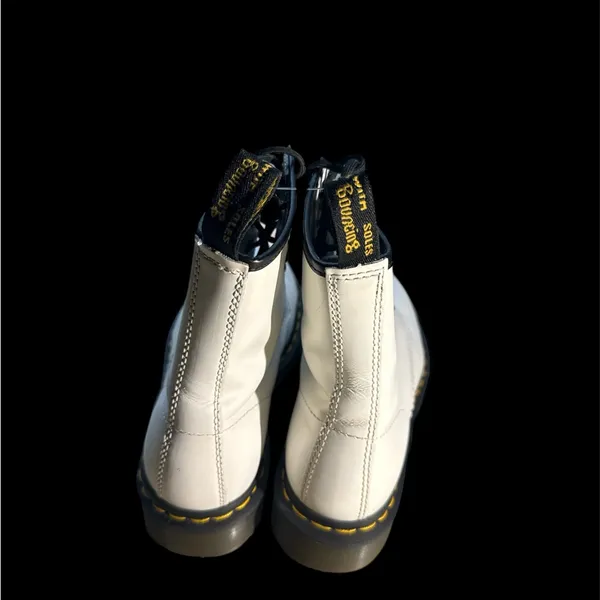 NWOT doc martens White Lace-Up Boots with Black Accents 11821 jyoo4 size 8 - Image 5