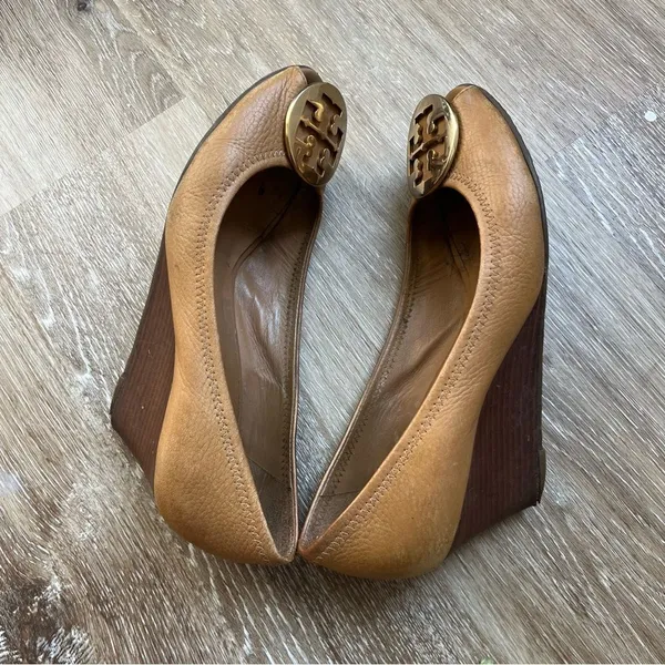Tory Burch Leather Wedge Heel - Image 7