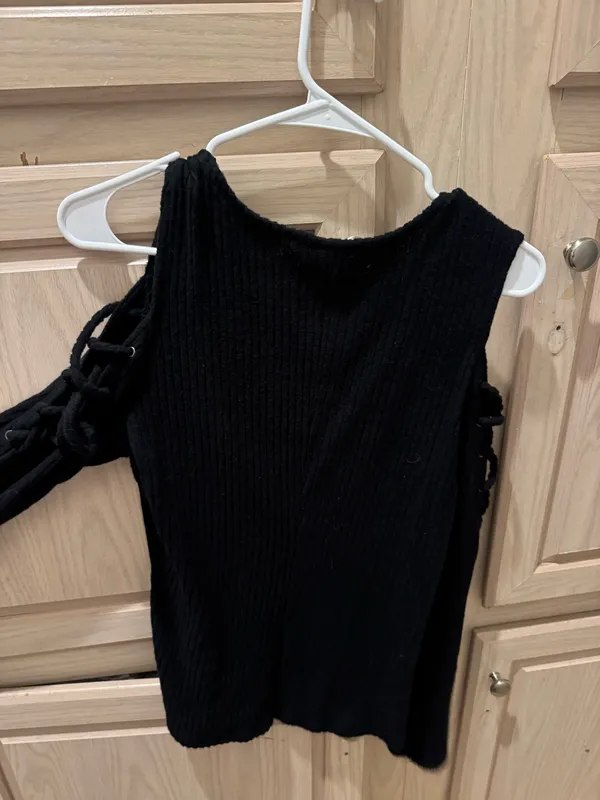 Women’s Buckle Cross up Shirt - Image 4