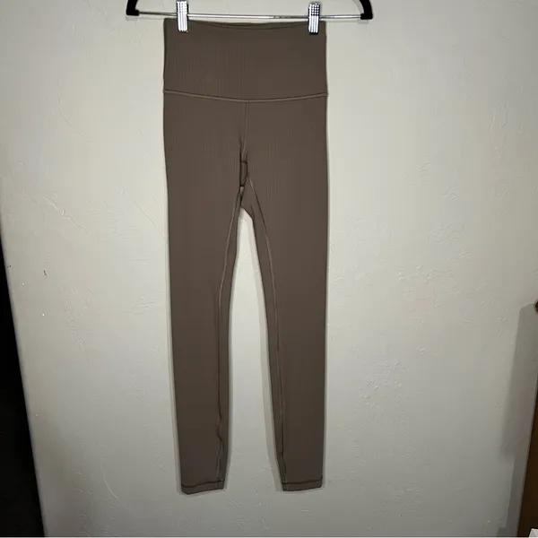 Lululemon Wunder Train High-Waisted‎ Ribbed 28’ Leggings - Image 4