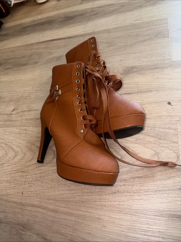 Women’s Lace-Up Ankle Boots in Brown tall heels 5 in size 10 - Image 2