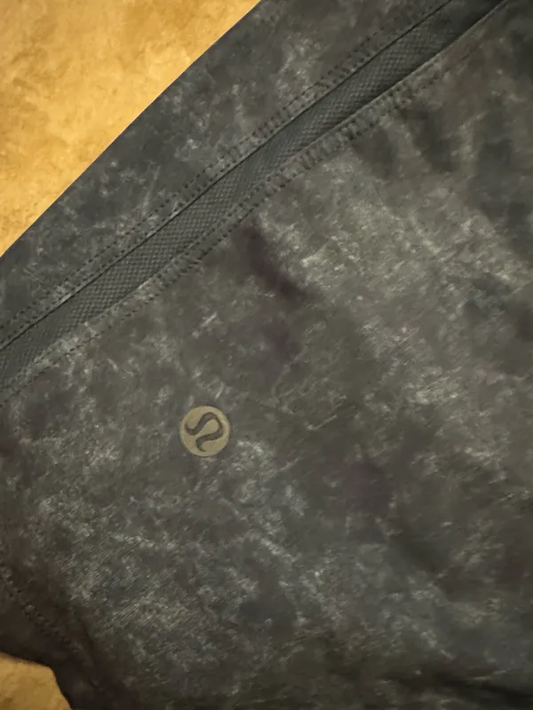 Men’s Lululemon Shorts 5” - Image 4