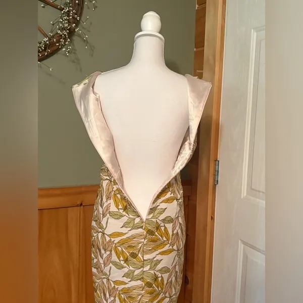 Gianni Bini Beckham Cutout Sheath Dress Size XS Jacquard Floral Fabric With Slit - Image 6