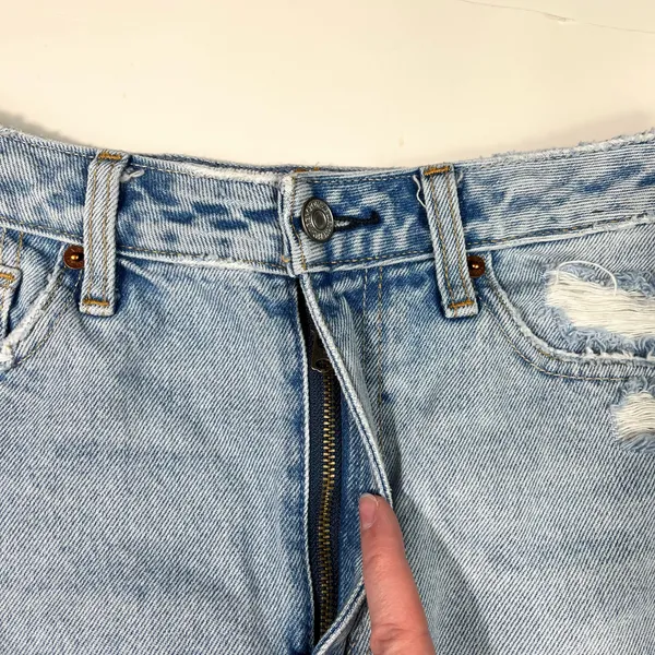 Abercrombie & Fitch Zoe Natural Rise Vintage A-Line Denim Jean Skirt Light Wash - Image 4