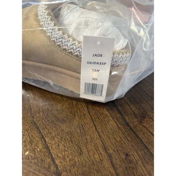 union bay womans Jade Faux Suede Platform Clog tan size 7 - Image 4