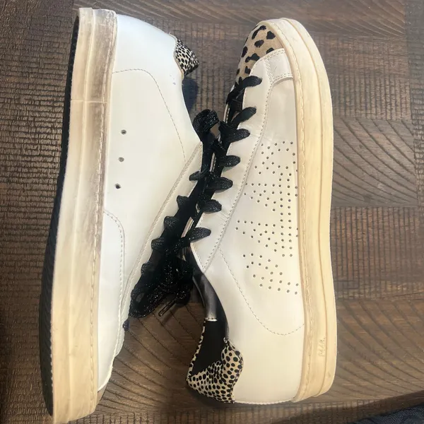 P448 John sneakers white/ leopard print 7.5 women - Image 8