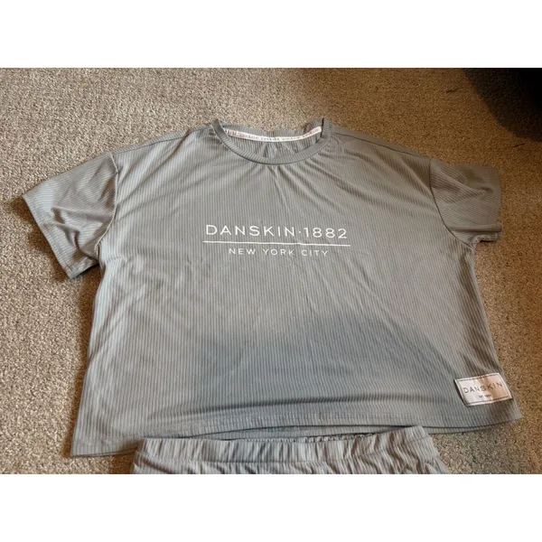 Danskin Lounge Set L Grey Ribbed Short Sleeve Top and Pants Athleisure Co-ord - Image 6