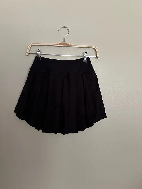 Old Navy black pleated skort  - Image 2