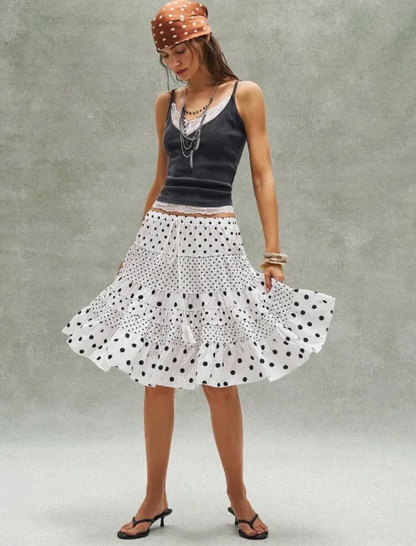 Boutique White and Black Midi Skirt - Image 5