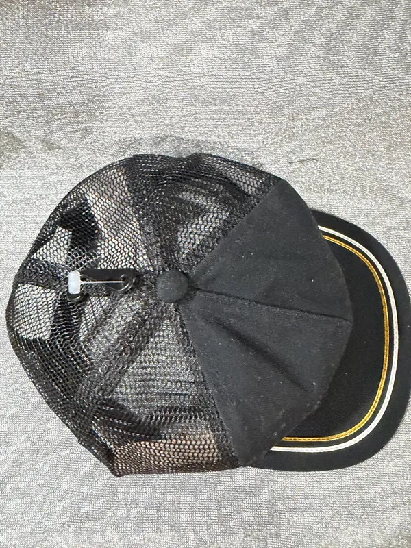 Vans Black trucker hat mesh adjustable NWT - Image 4
