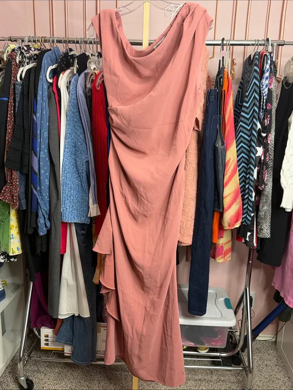 Elliatt Gwenyth Maxi Dress Pink. Size S - Image 2