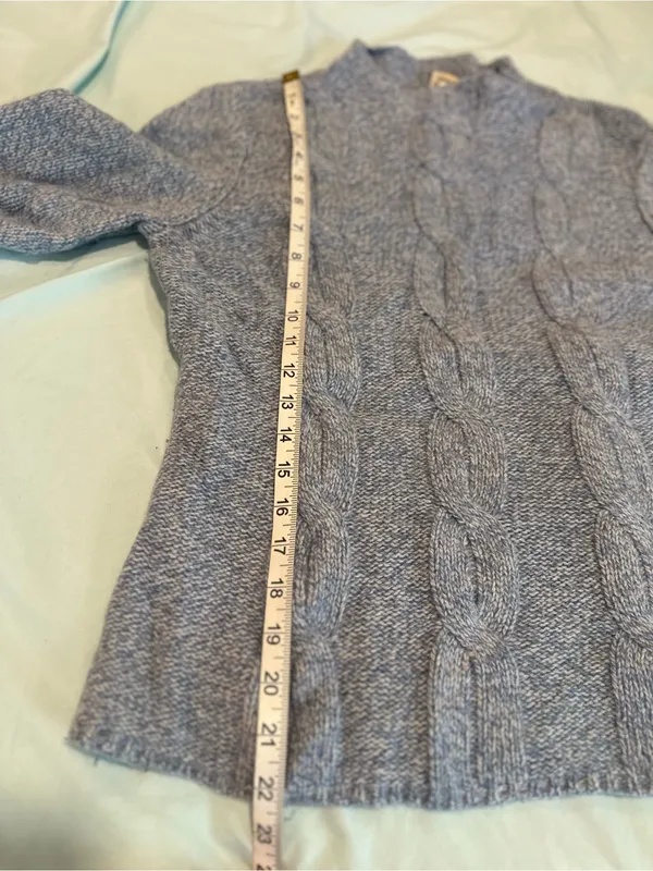 LL Bean blue chunky cable knit Sz:M mock neck wool/angora blend winter sweater. - Image 7