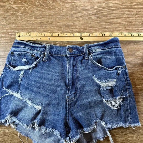 Abercrombie & Fitch Women's High Rise Distressed Denim Shorts Size 6 28 - Image 4