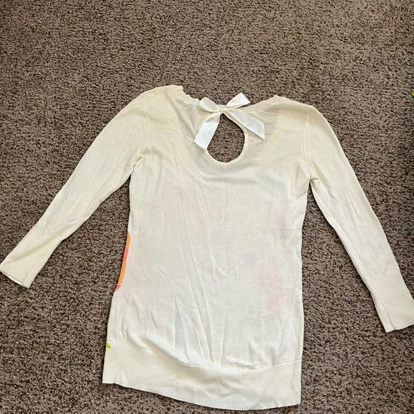 Flower sweater Size M - Image 2