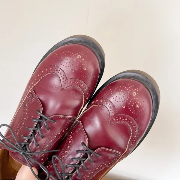 Dr Martens • vintage 3989 wingtip oxford brogues MIE cherry red leather platform - Image 4