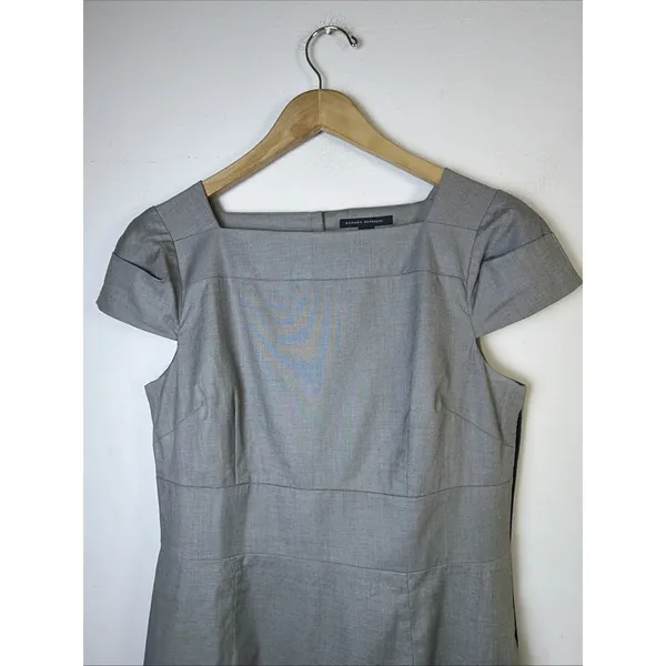 banana republic Woman’s dress 12 gray career cocktail sheath silhouette classic - Image 4