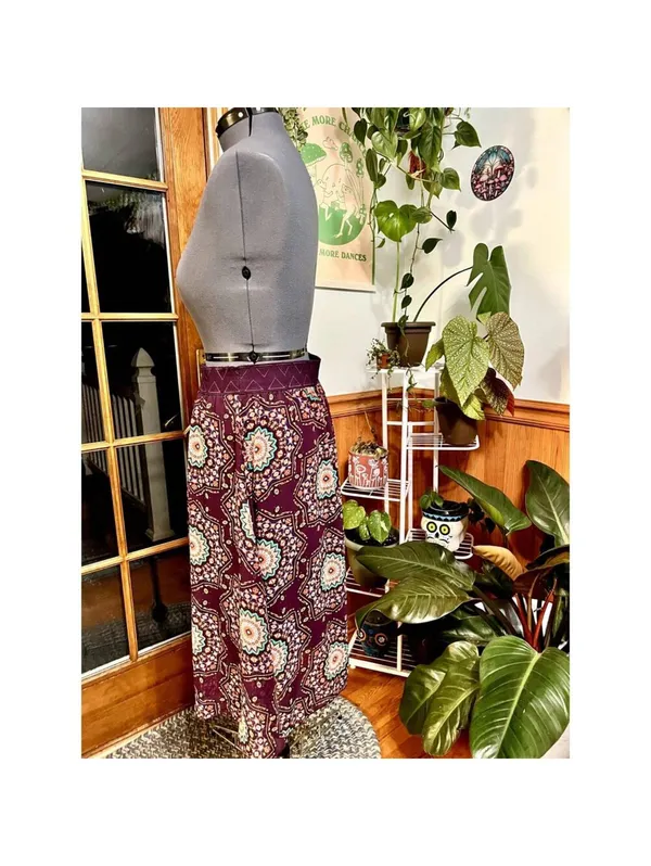 LulaRoe Purple Paisley Flowy Skirt - Image 4