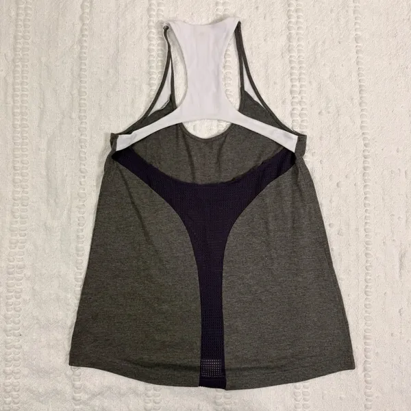 Alo‎ Yoga Womens Layered Racerback Tank Top Gray White Purple Mesh Small RN87370 - Image 2